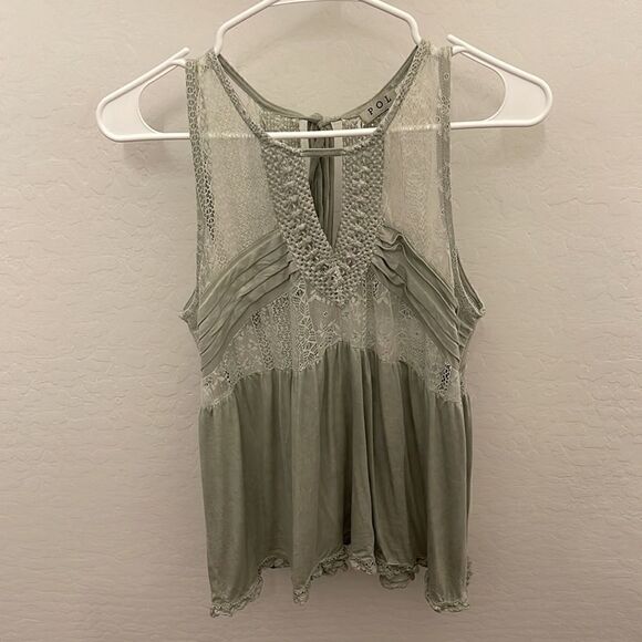 POL Sage Green Lace Tank Top with Keyhole - Picture 11 of 13
